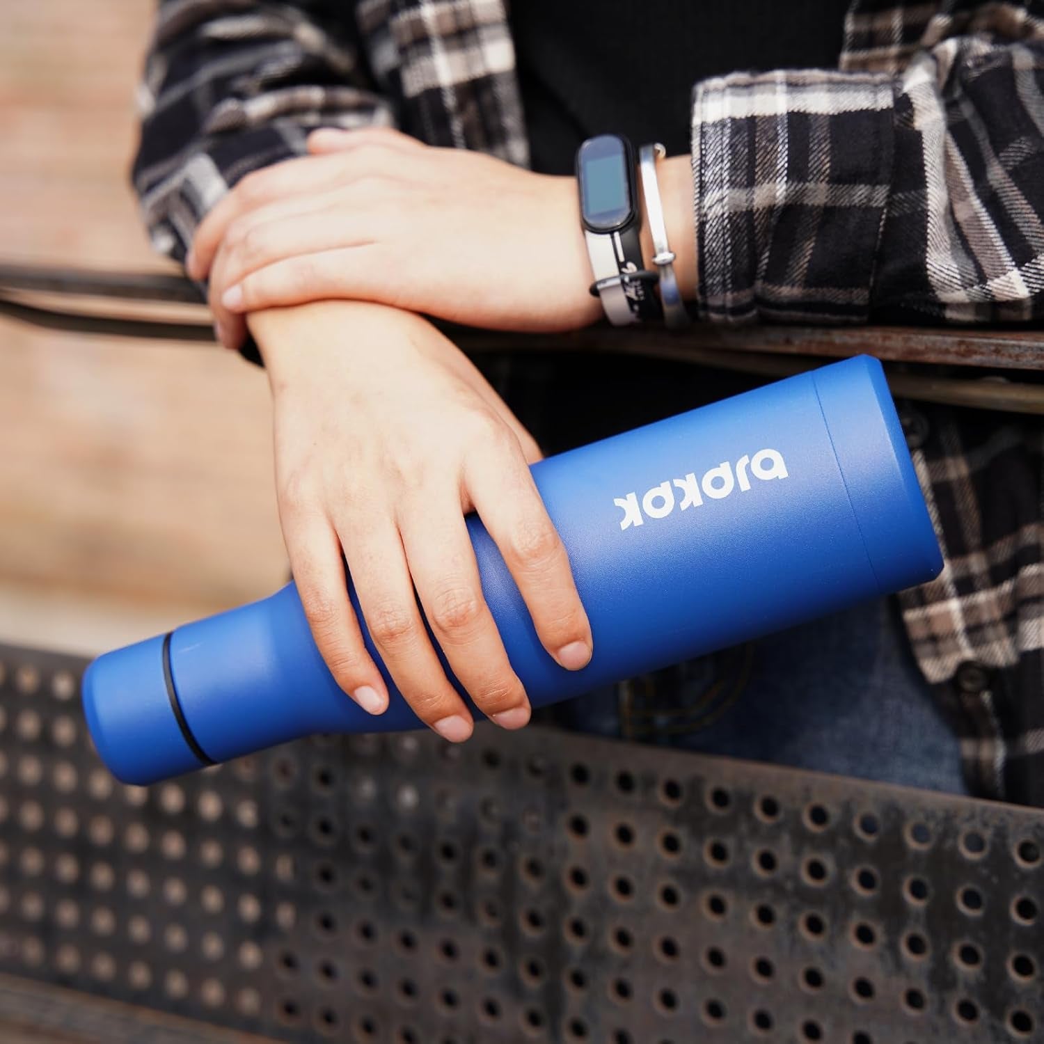17Oz Insulated Water Bottles Stainless Steel Sports Water Bottles Keep Cold and Hot for Travel Dishwasher Safe,Lake Blue